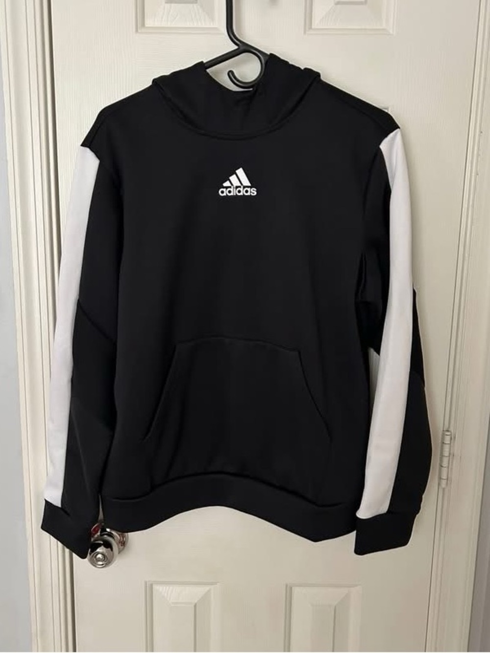 Adidas classic Timeless Logo Sweat Shirt, Hoodie